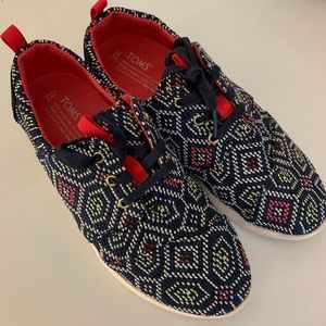 TOMS Sneakers